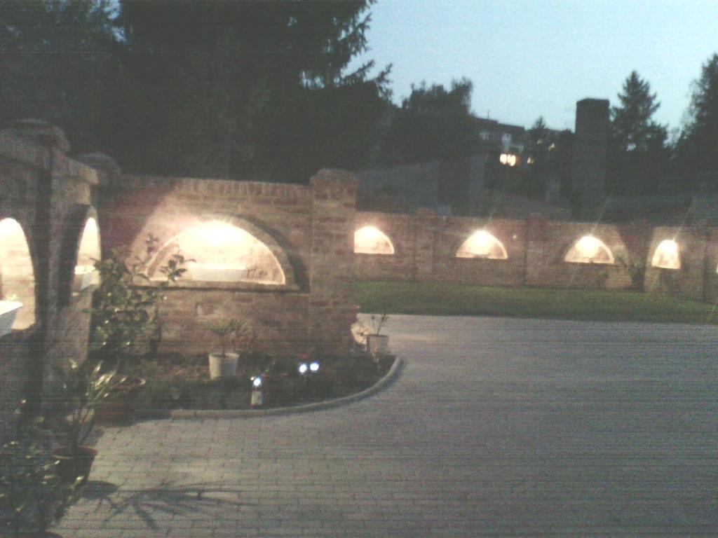 Bastya Apartmanhaz Sarvar Exterior photo