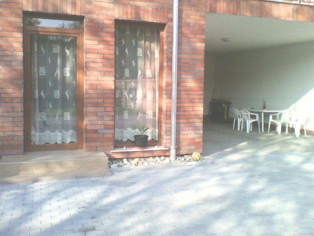 Bastya Apartmanhaz Sarvar Exterior photo