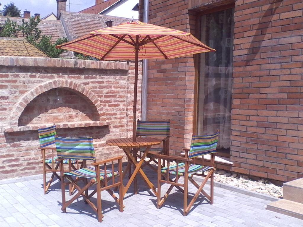 Bastya Apartmanhaz Sarvar Exterior photo